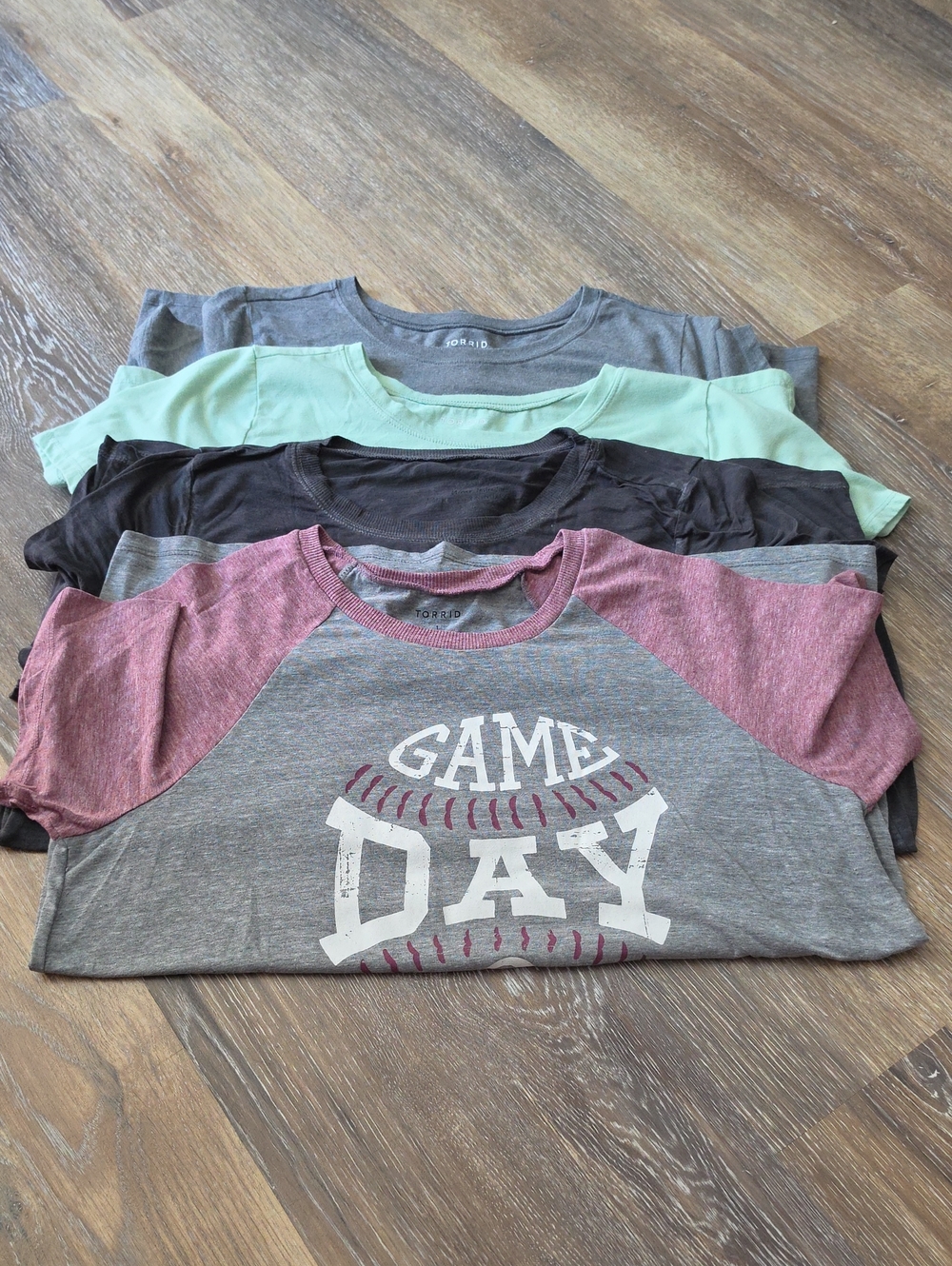 Women's T-Shirt Bundle- Heather Gray with Rose Sleeves